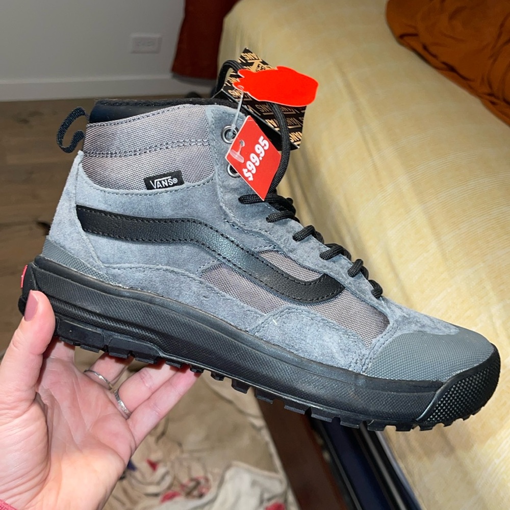 Vans MTE Ultra Range hiking/all weather boot